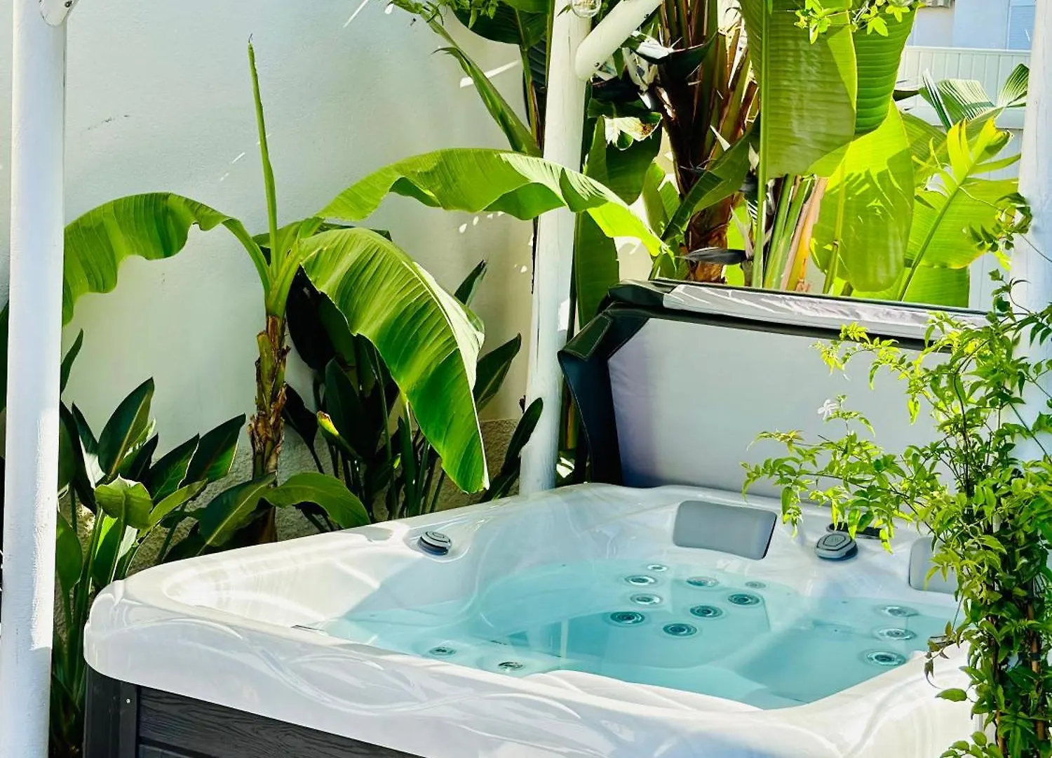 Sejour Detente! Jacuzzi + Jardin Prives Saint-Raphael  Apartment